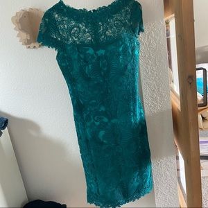 Tadashi Shoji green lace sheath dress